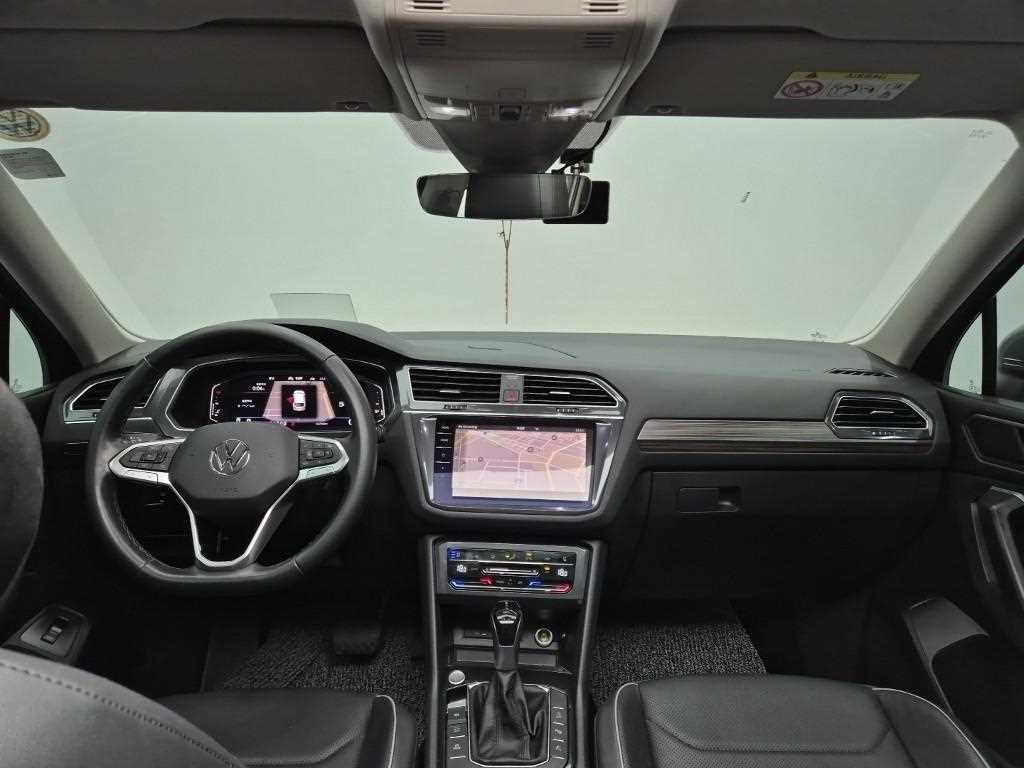 Volkswagen Tiguan - Vista 9