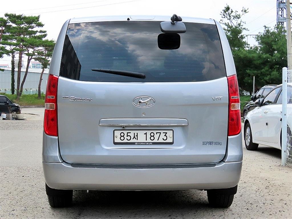 HYUNDAI Starex - Vista 6