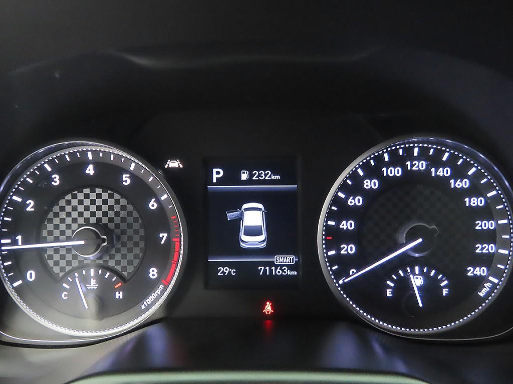 HYUNDAI Avante - Vista 8