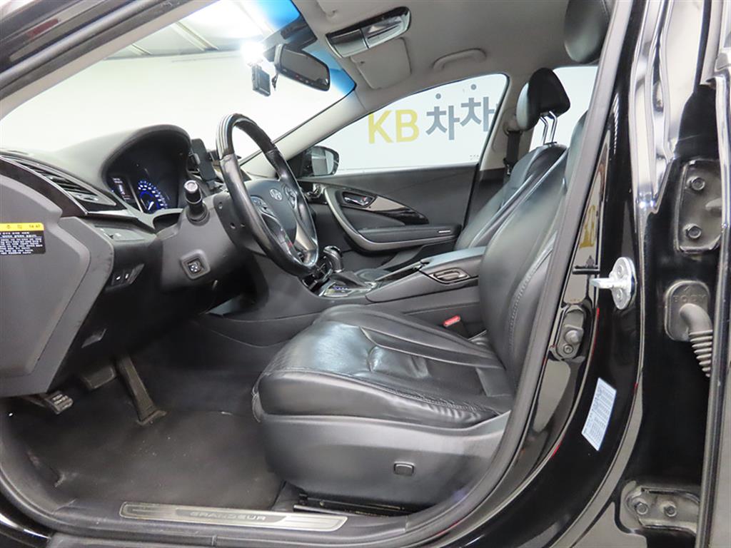HYUNDAI Grandeur - Vista 7
