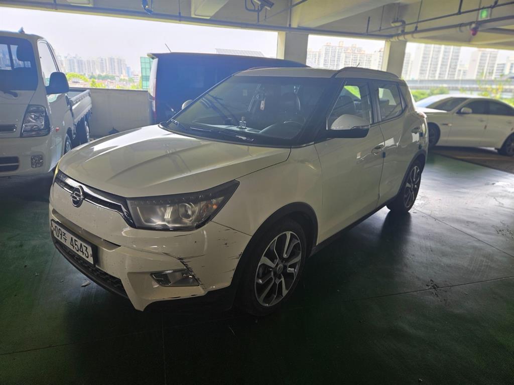Ssangyong Tivoli 2015 Blanco - Importación desde Corea - HF Imports Iquique - Foto 1