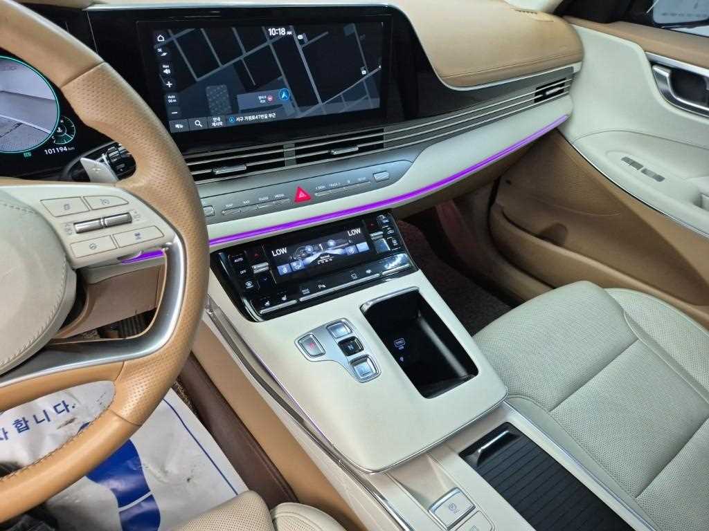 HYUNDAI Grandeur - Vista 12