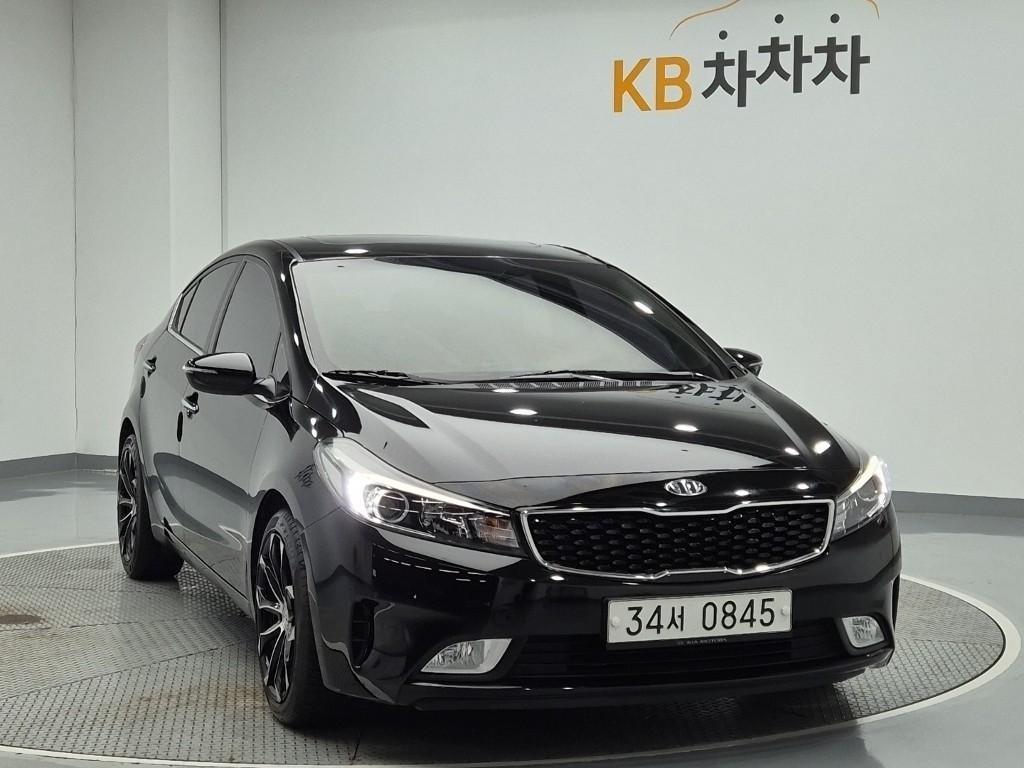 KIA K3 - Vista 6