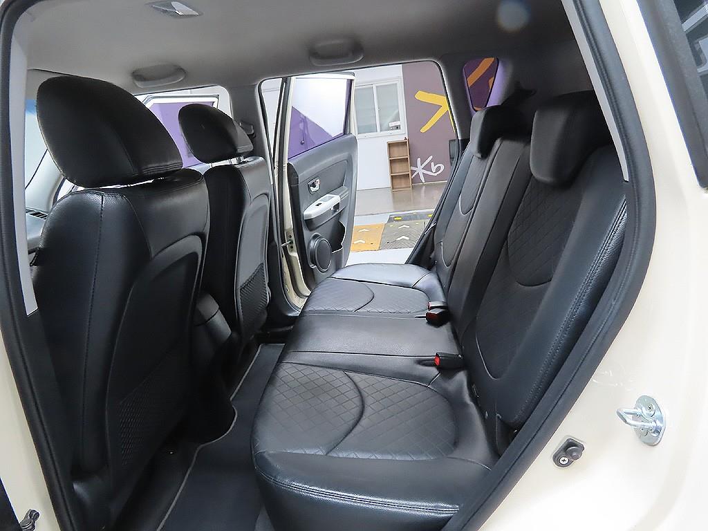 KIA Soul - Vista 11