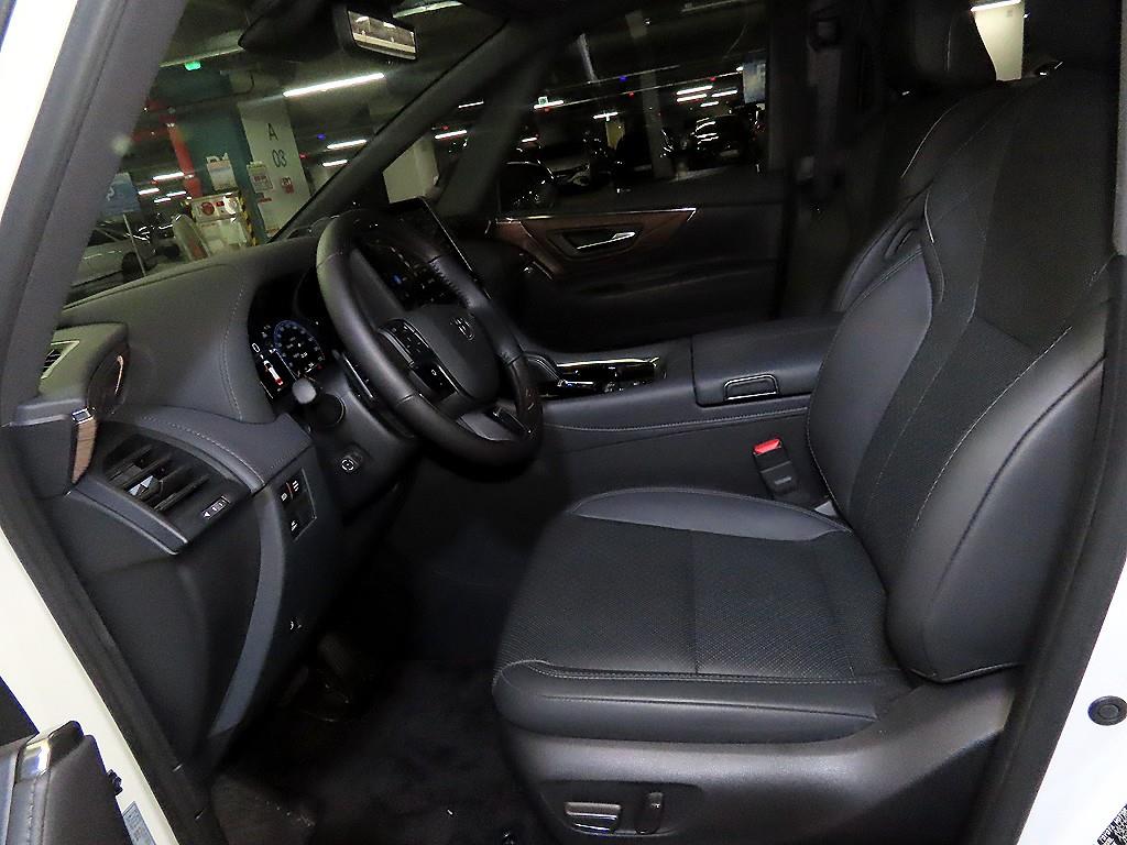 Toyota Alphard - Vista 8