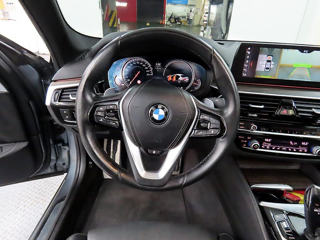 BMW 5 Series - Vista 11