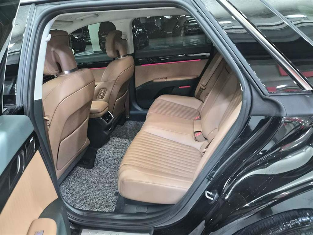 HYUNDAI Grandeur - Vista 9