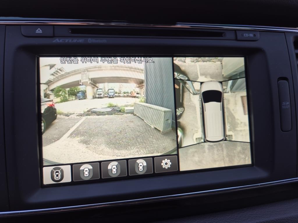 KIA Carnival - Vista 12