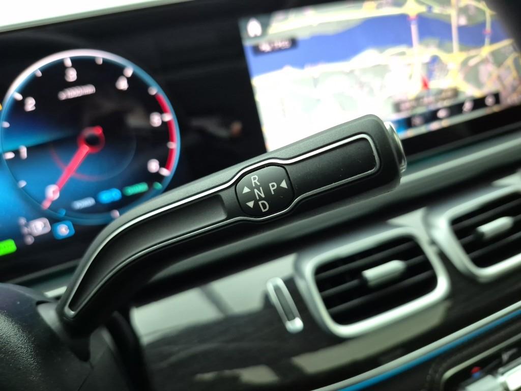 Mercedes Benz GLE Class - Vista 10