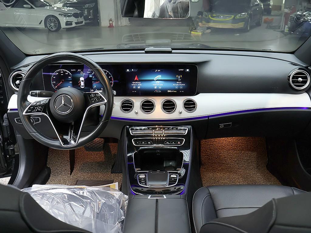 Mercedes Benz E class - Vista 7