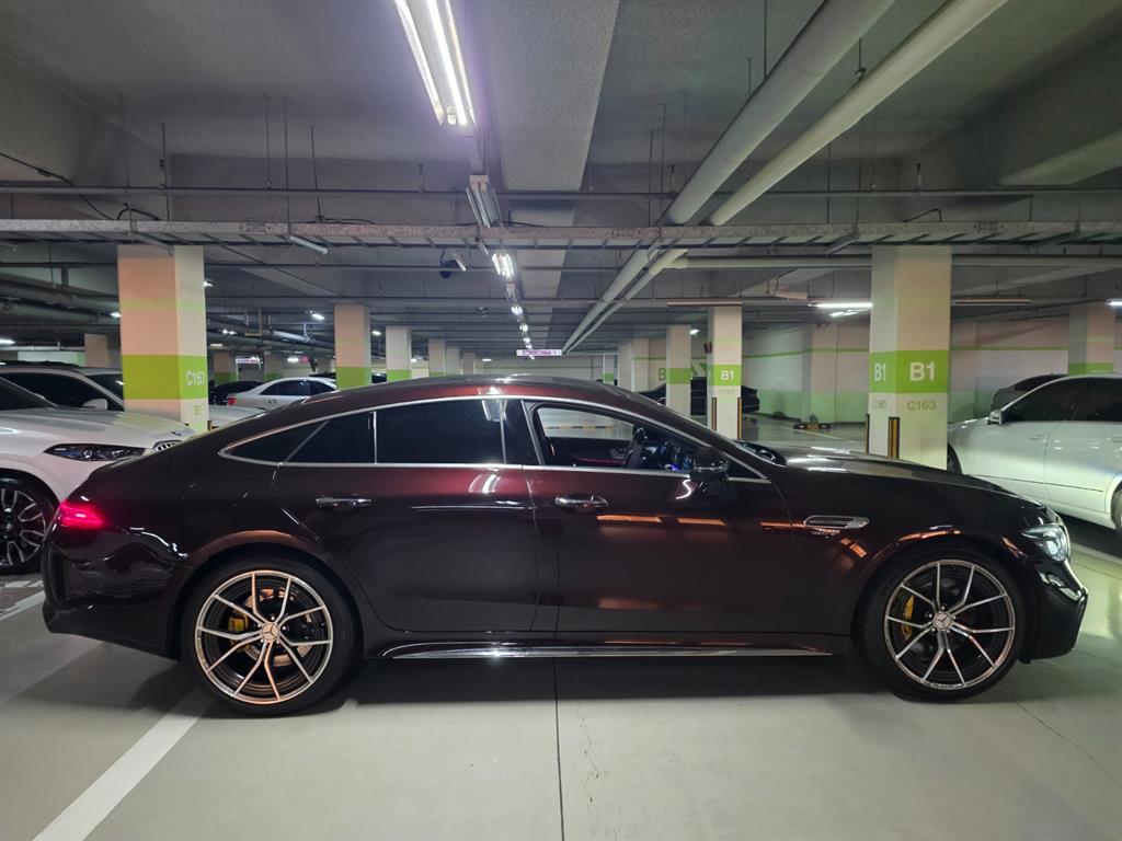 Mercedes Benz AMG GT - Vista 3