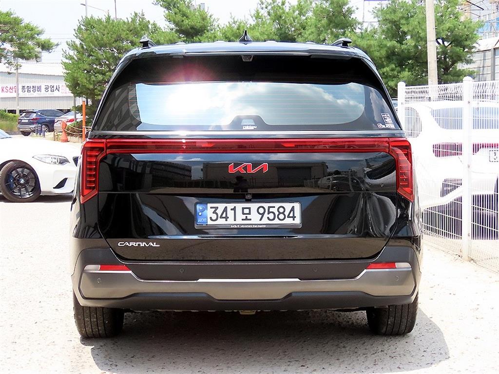 KIA Carnival - Vista 6