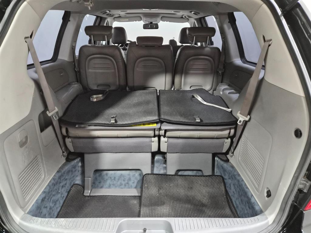 KIA Carnival - Vista 9