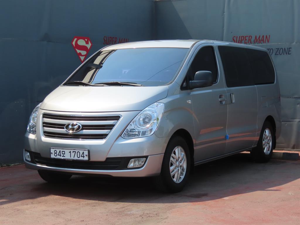 HYUNDAI Starex 2016 Plateado - Importación desde Corea - HF Imports Iquique - Foto 1
