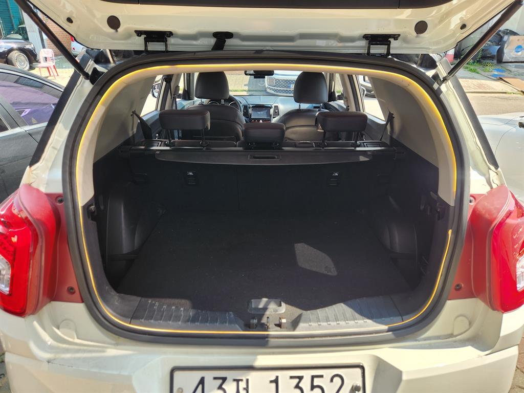 Ssangyong Tivoli 2018 Blanco - Importación desde Corea - HF Imports Iquique - Foto 18