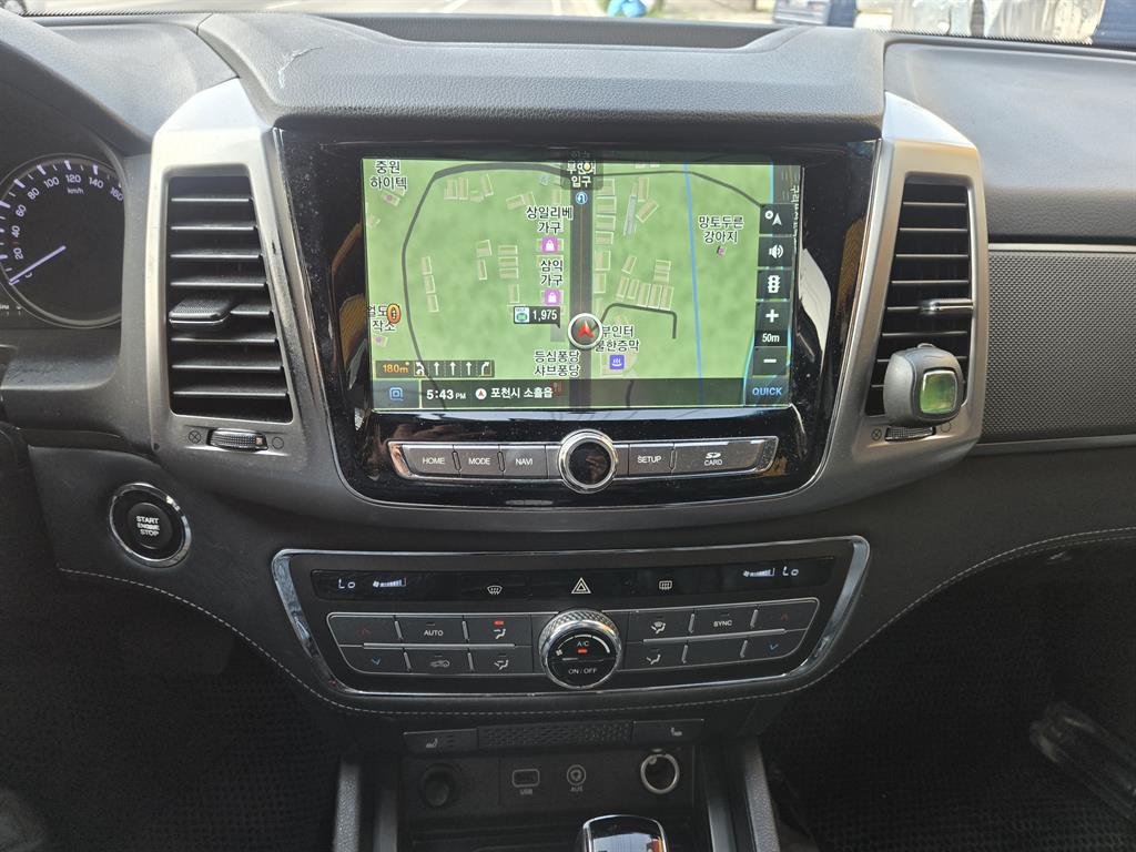 Ssangyong Rexton - Vista 11