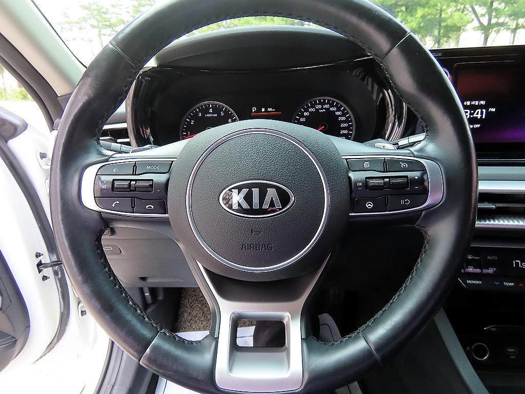 KIA K5 - Vista 10