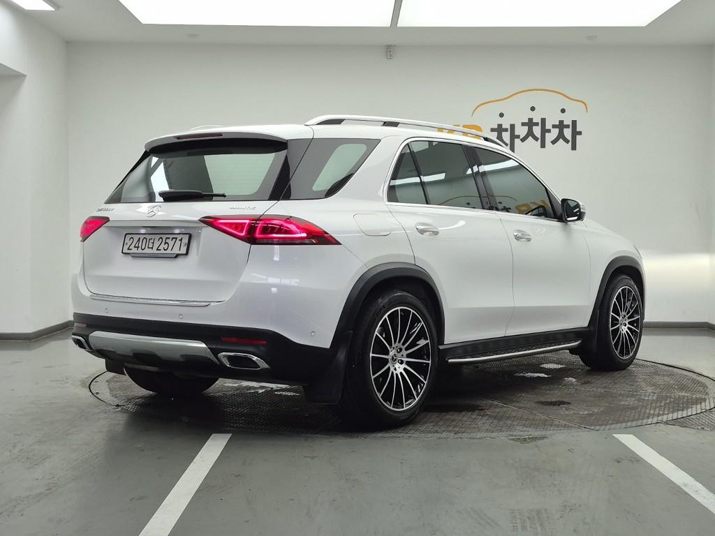 Mercedes Benz GLE Class - Vista 6