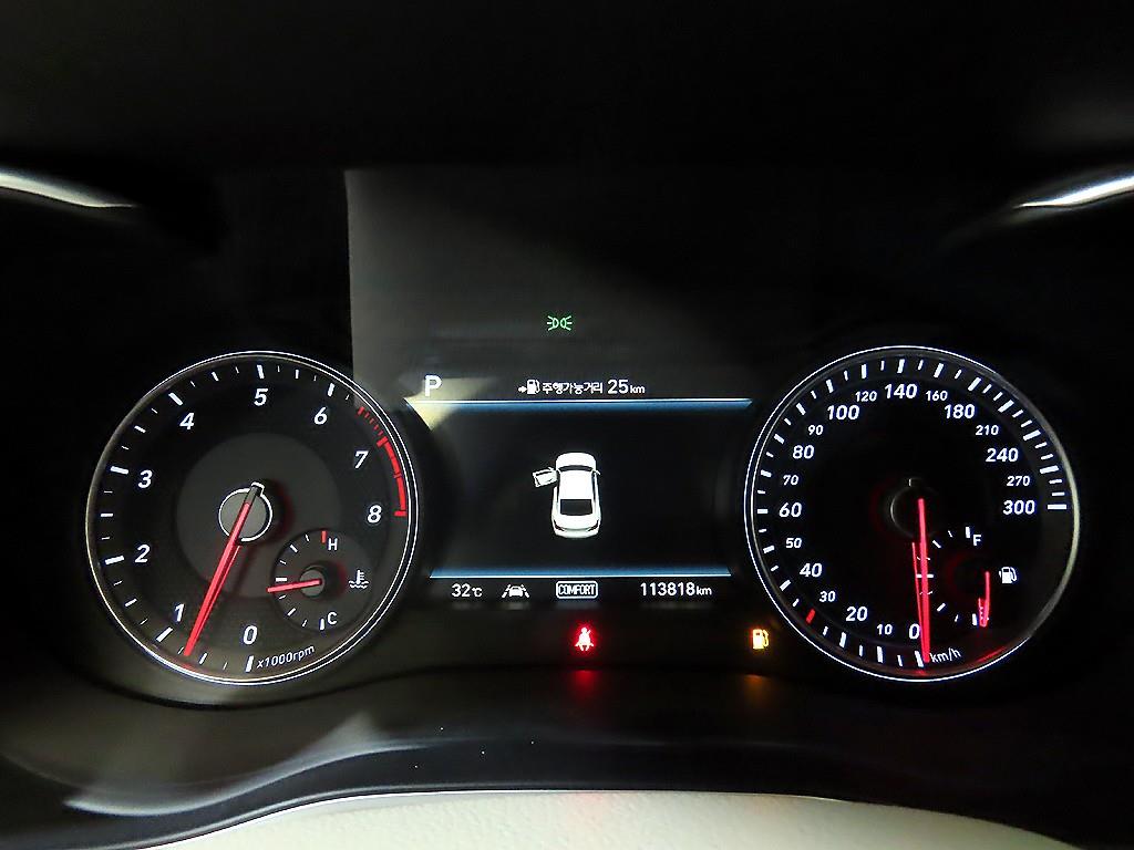 Genesis G70 - Vista 11
