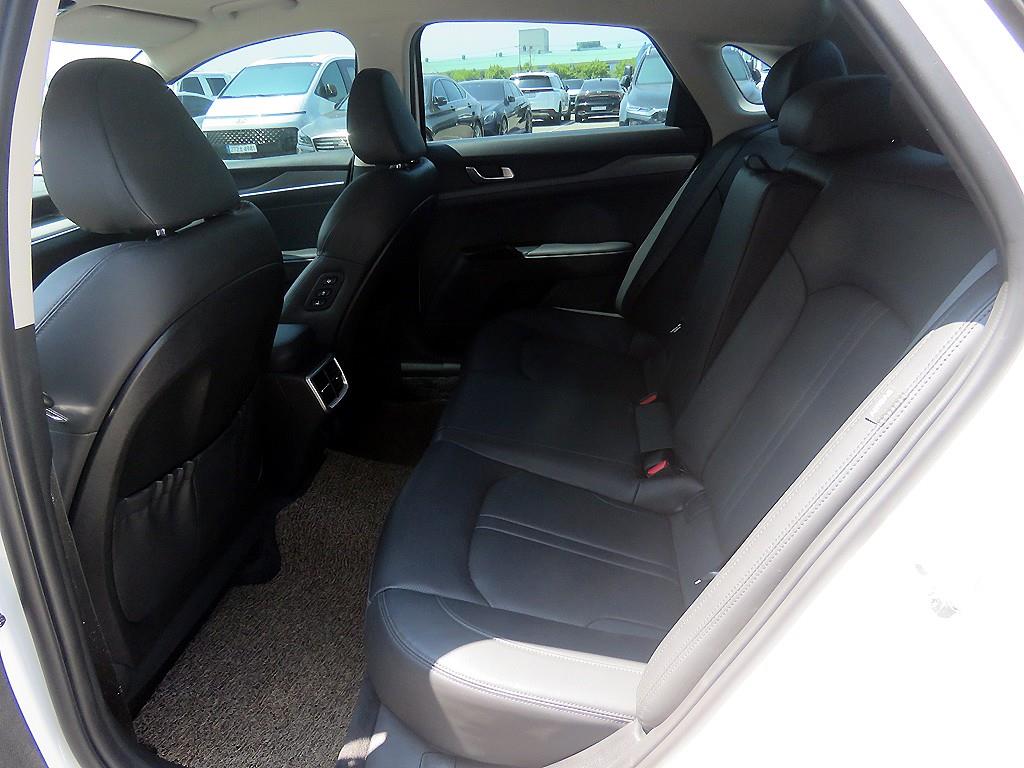 KIA K5 - Vista 8