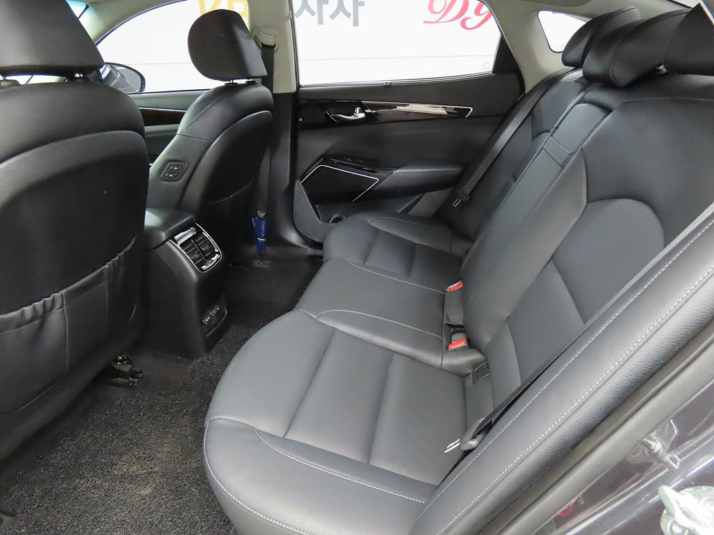 KIA K7 - Vista 9