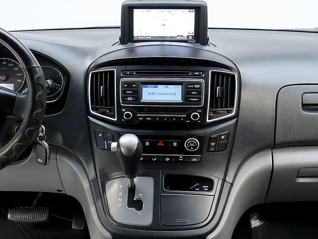 HYUNDAI Starex - Vista 11