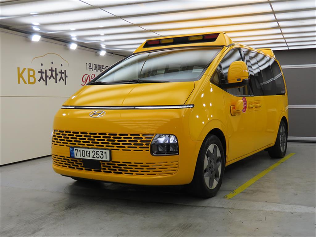 HYUNDAI Staria 2022 Amarillo - Importación desde Corea - HF Imports Iquique - Foto 1