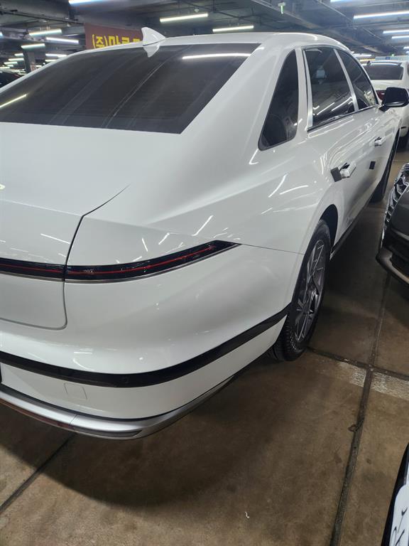 HYUNDAI Grandeur - Vista 7