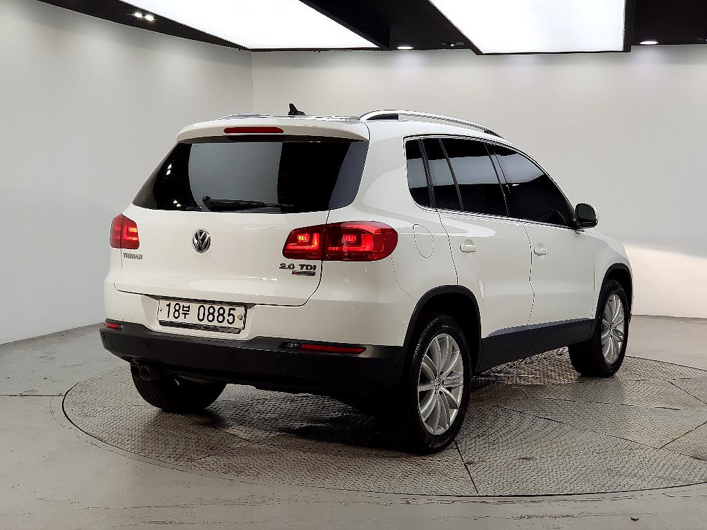 Volkswagen Tiguan - Vista 6