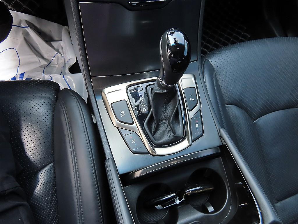 HYUNDAI Grandeur - Vista 12