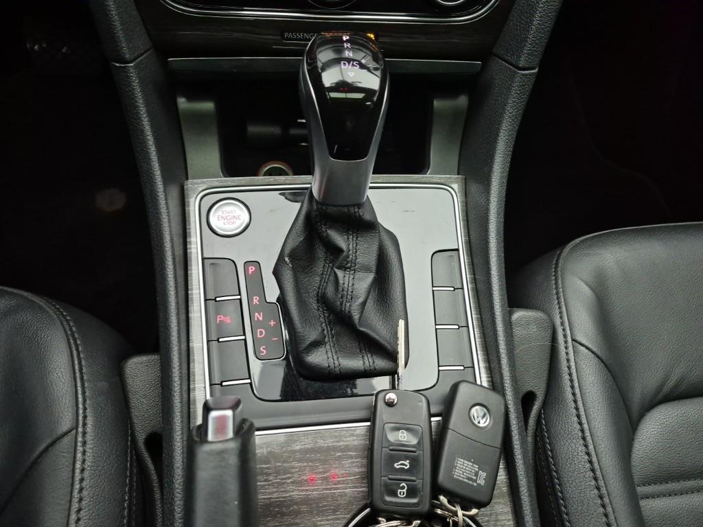 Volkswagen Passat - Vista 10