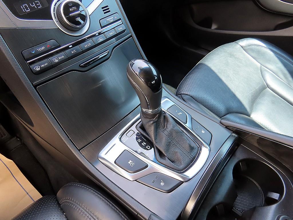 HYUNDAI Grandeur - Vista 12