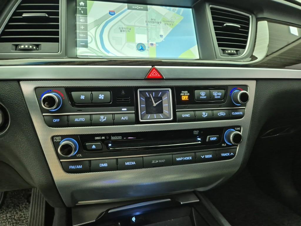 Genesis G80 - Vista 12