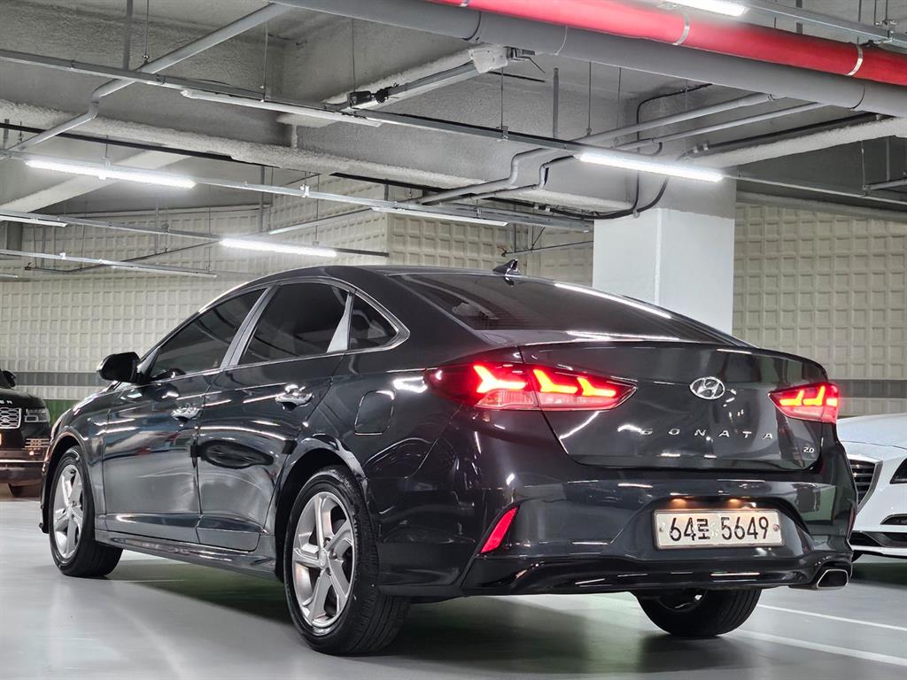 HYUNDAI Sonata - Vista 3