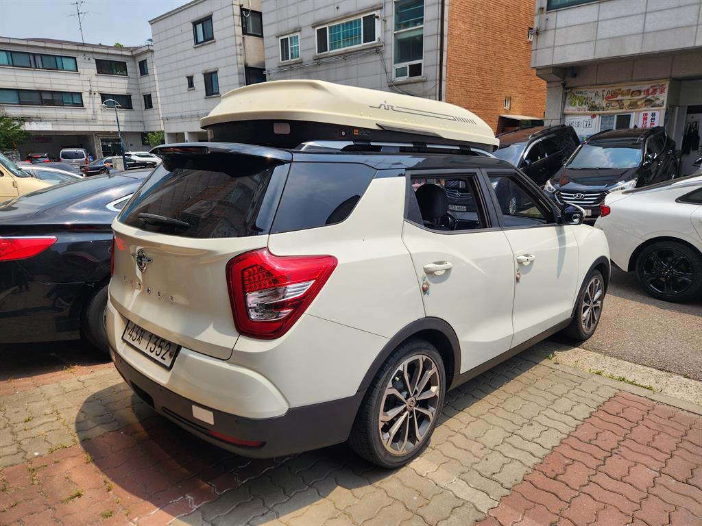 Ssangyong Tivoli - Vista 2