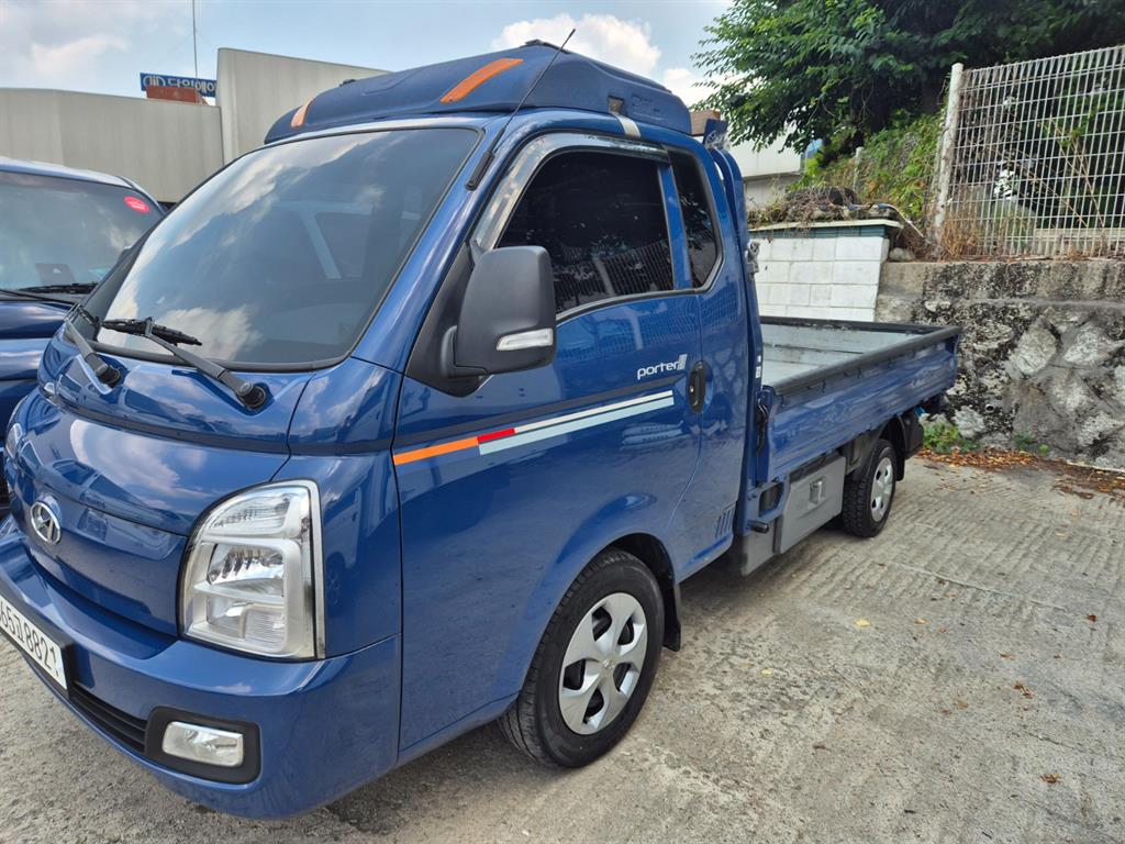 Small Truck Cargo (small) - Vista 2