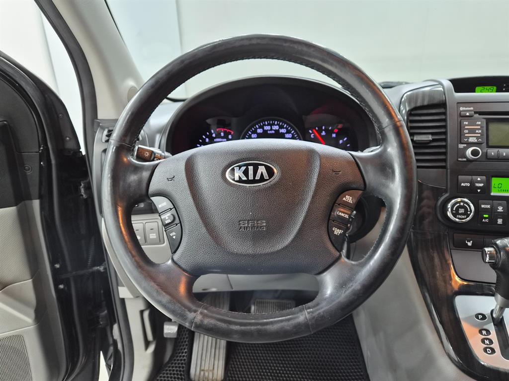 KIA Carnival - Vista 12