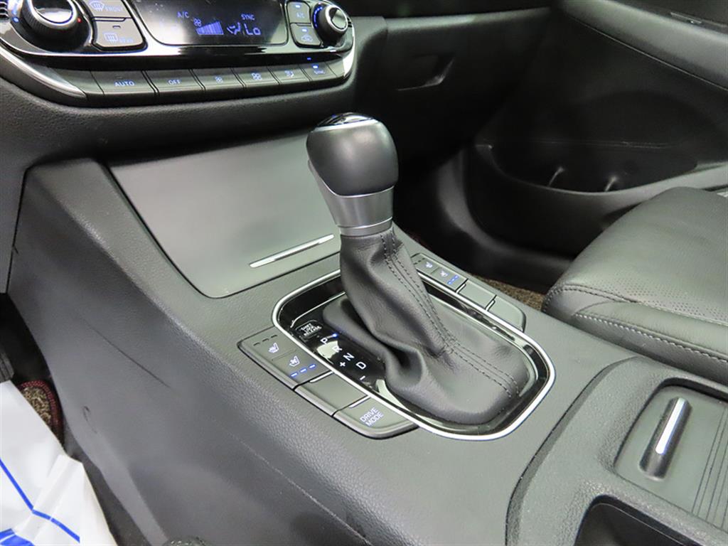 HYUNDAI i30 2017 Rojo - Importación desde Corea - HF Imports Iquique - Foto 13