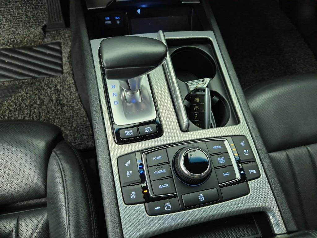 Genesis G80 - Vista 10
