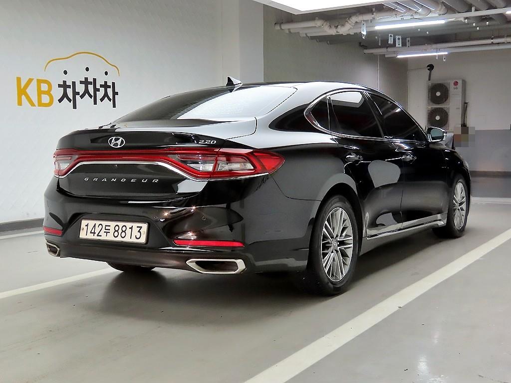 HYUNDAI Grandeur - Vista 6