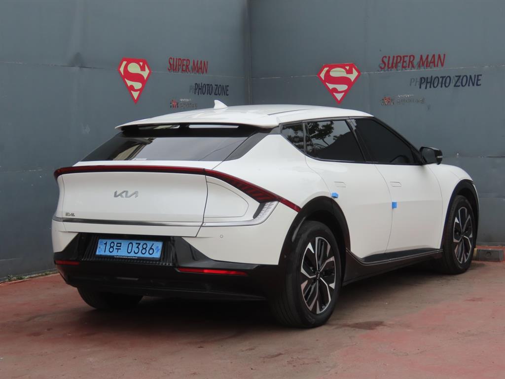 KIA EV6 - Vista 3