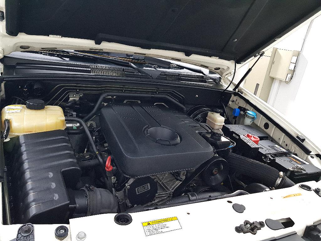 Ssangyong Rexton - Vista 8