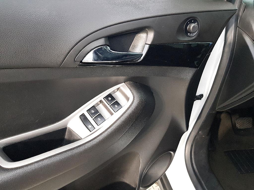 Chevrolet Orlando 2012 Blanco - Importación desde Corea - HF Imports Iquique - Foto 15
