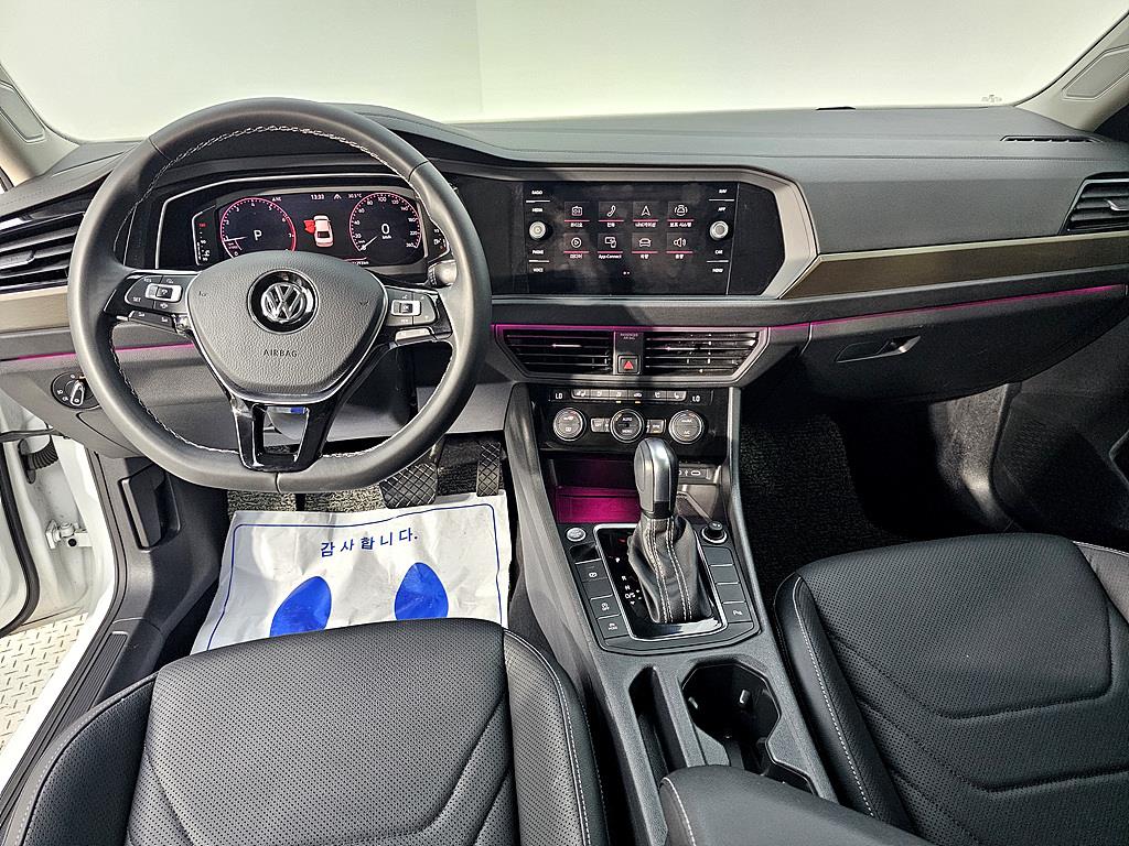 Volkswagen Jetta - Vista 7