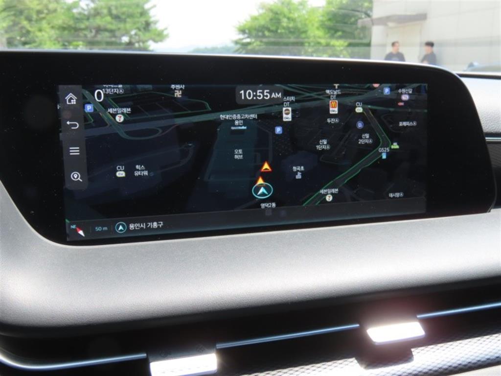 Genesis G90 - Vista 10