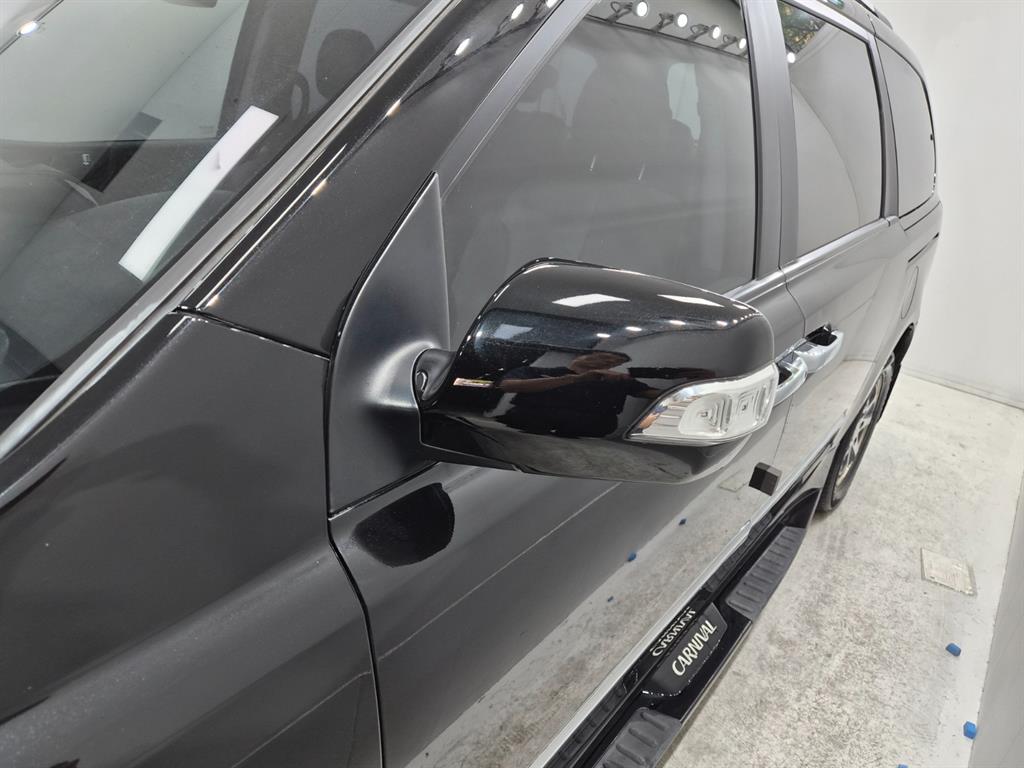KIA Carnival - Vista 7