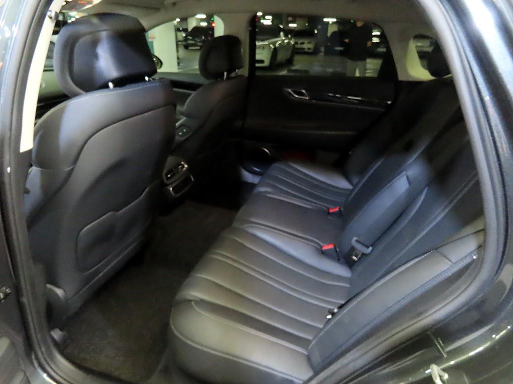 Genesis G80 - Vista 9