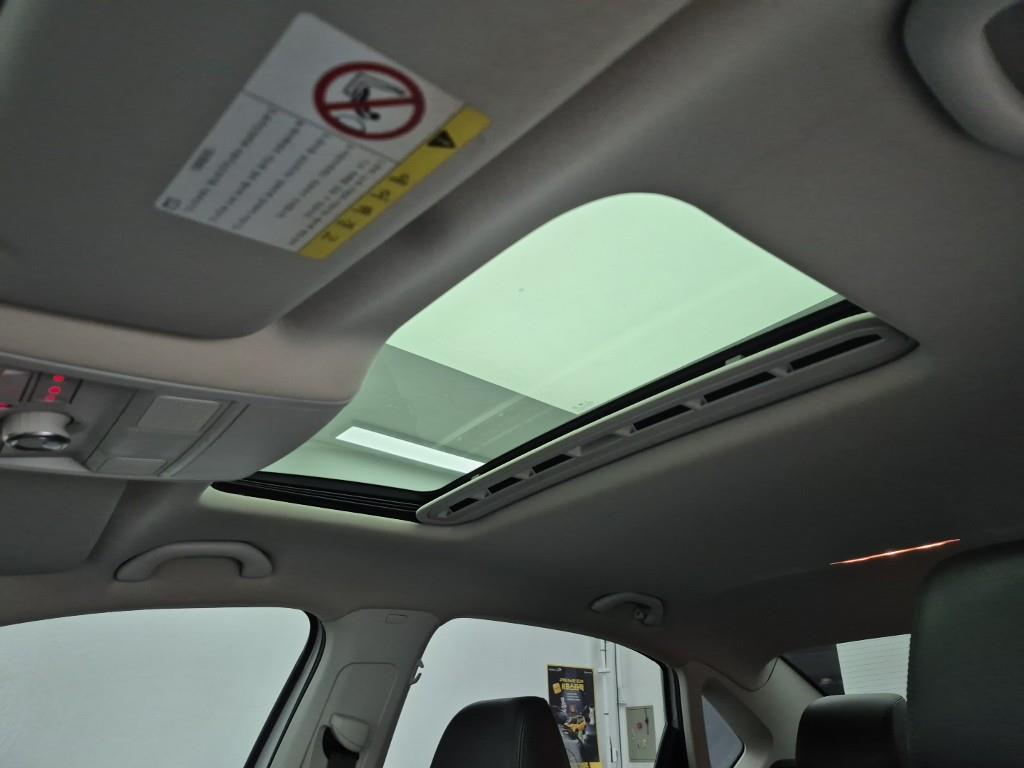 Volkswagen Passat 2018 Blanco - Importación desde Corea - HF Imports Iquique - Foto 15