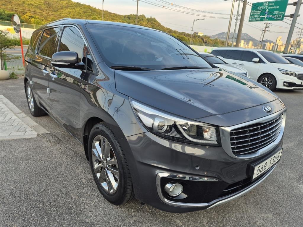 KIA Carnival - Vista 3