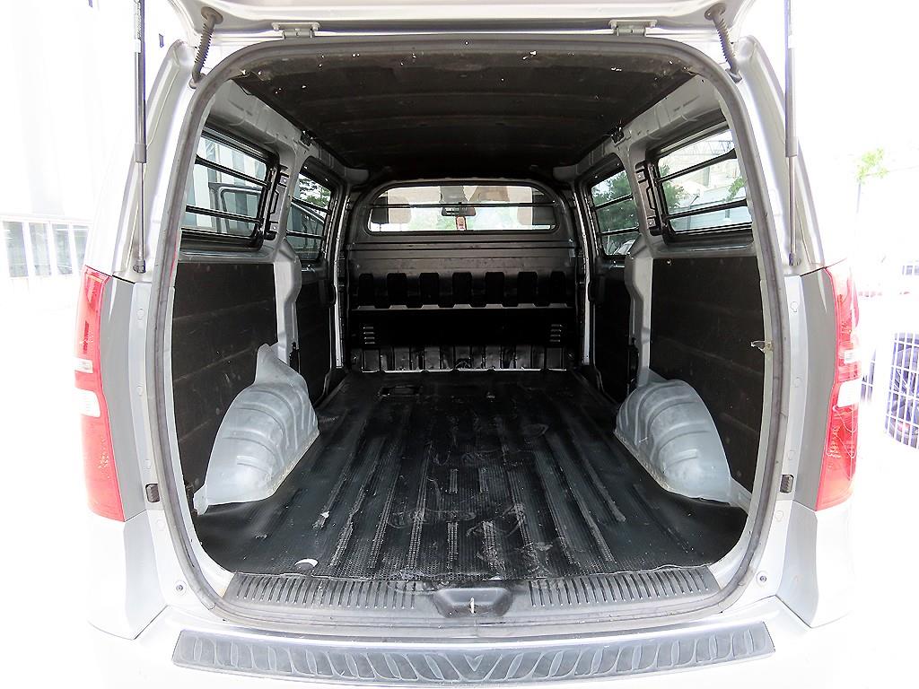 HYUNDAI Starex 2014 Plateado - Importación desde Corea - HF Imports Iquique - Foto 18